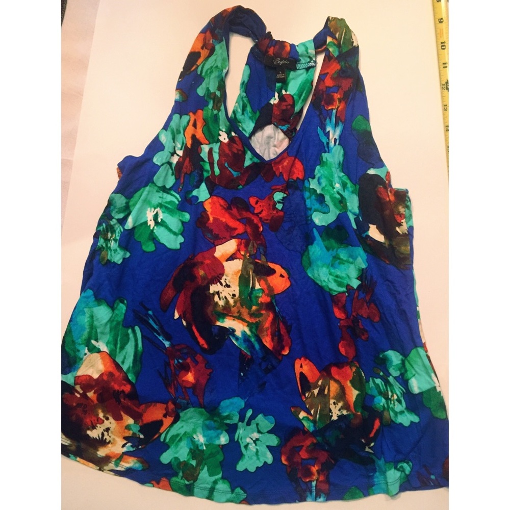 Cute tropical Cupio top.